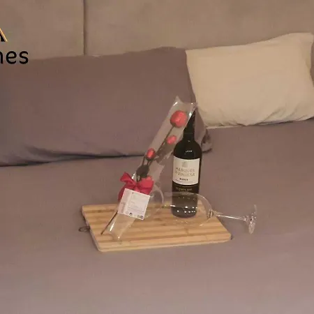 Apartment Lyrioshomes Reyes Catolicos *
