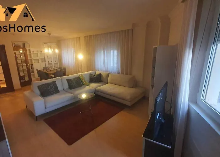 Lyrioshomes Reyes Catolicos Apartamento *