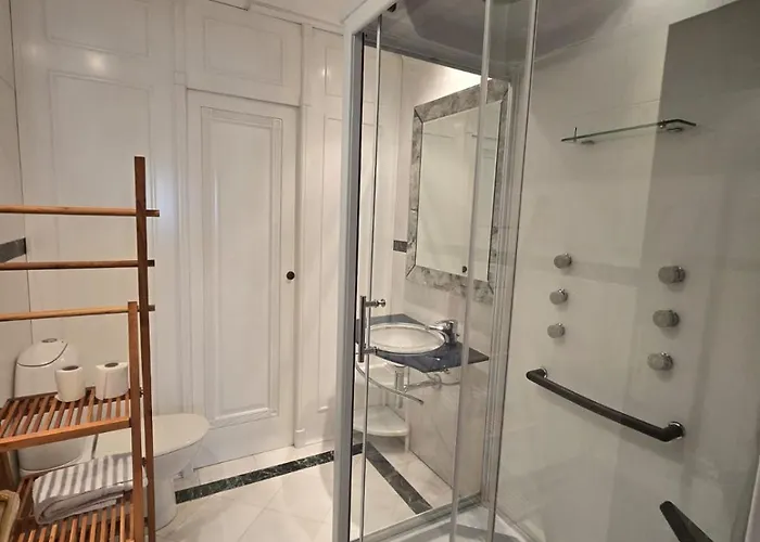 Apartamento Lyrioshomes Reyes Catolicos